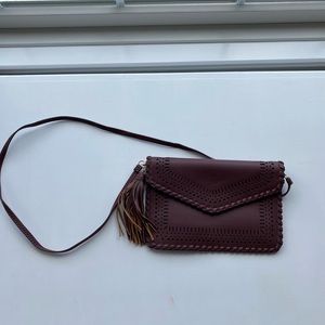 Plum envelope bag w/ crossbody strap